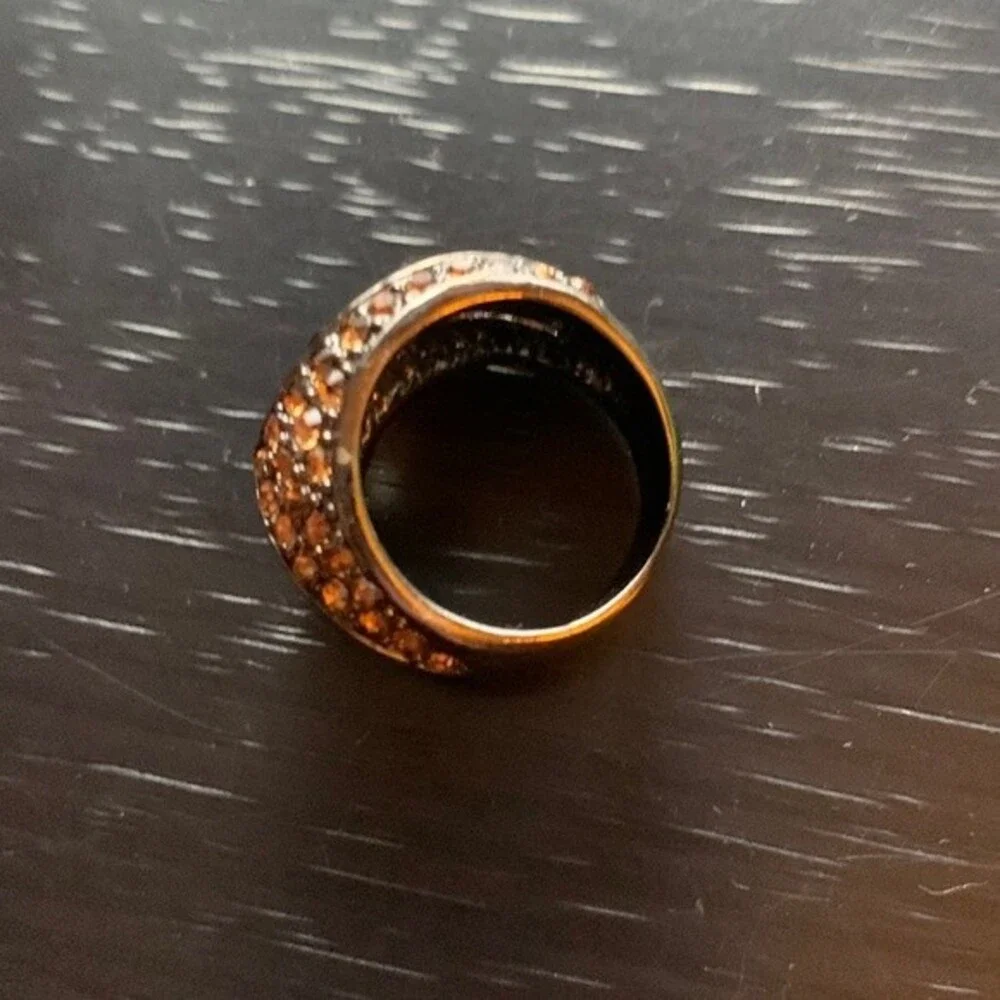 Large Brown rhinestone ring size 6 1/2